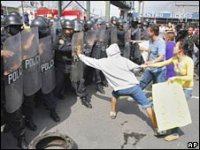 _45487570_clash_ap226b.jpg