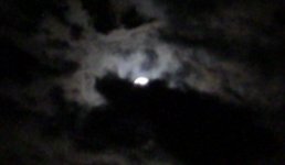 Supermoon Full 11 May 5 2012 (copyright unhypnotize.com).jpg