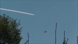 UFO Over Welwyn Garden City- May 3rd 2013 Part 2 - YouTube[05-53-06].jpg